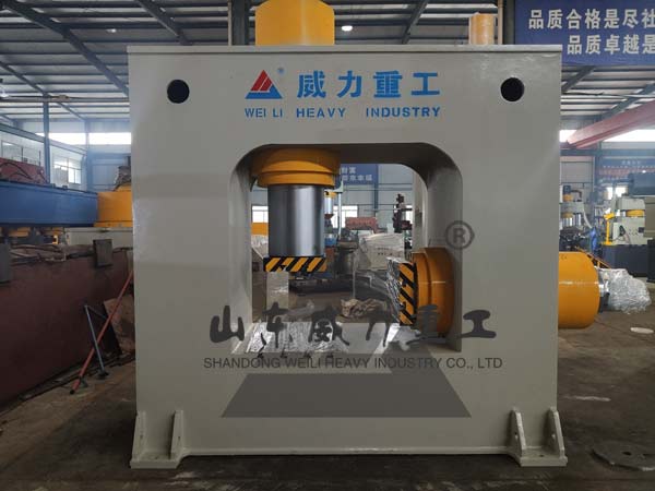 框架式多向擠壓成型液壓機(jī)